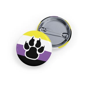 Broche/Broche de Pata com a Bandeira do Orgulho Furry Não-Binário (4 Tamanhos) - Distintivo de Patinha LGBTQIA+ Enby, Acessório para Identidade de Gênero e Fursuit