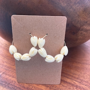 Pikake earrings, hoop earrings, hawaiian flower earrings, hawaii dangling earrings, hawaii gifts, hawaii jewelry