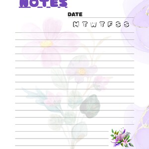 Puede incluir: Un bloc de notas rayado con la palabra "NOTES" en letras moradas en la parte superior. La palabra "DATE" est&aacute; encima de los d&iacute;as de la semana. Un dise&ntilde;o floral en acuarela en rosa y morado est&aacute; en el lado izquierdo. La esquina inferior derecha tiene un dise&ntilde;o floral y el texto "DIGITAL STORE BY N".