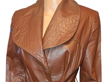 Genuine Leather Jacket 1970s Vintage Made in Uruguay Reddish-Brown Belted Casual Wide Lapels Fully-Lined Short Waist Length Color May Differ