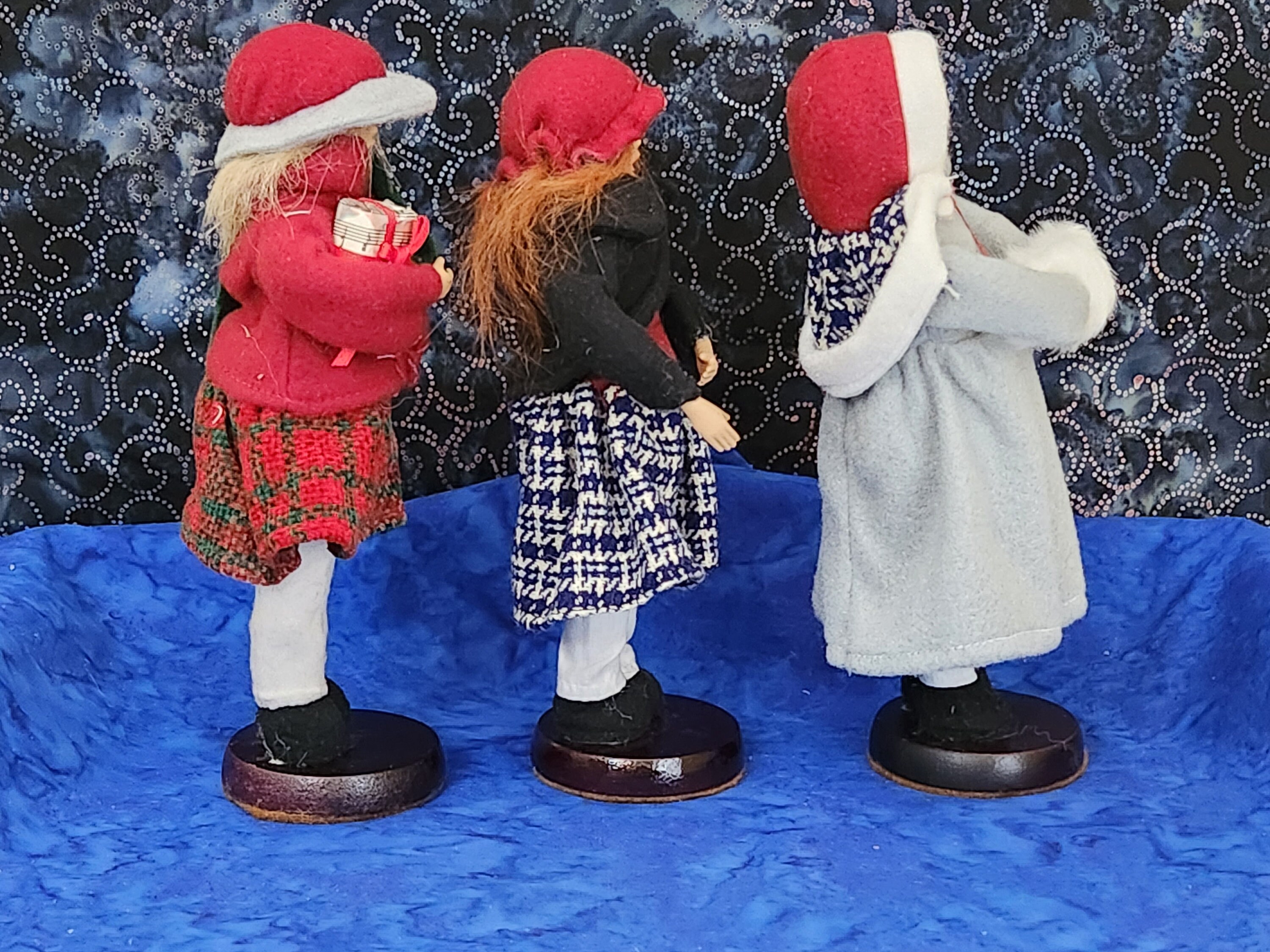 Christmas Carolers Figurines in Vintage Victorian Style Dress Etsy