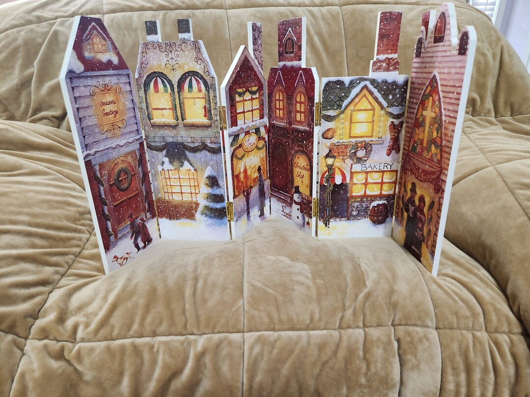 Rare Christmas Hometown Decoration Screen House of Lloyd Christmas