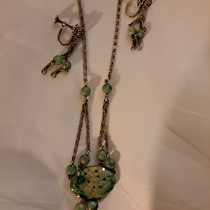 1920's jade necklace and earings