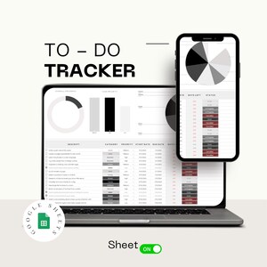 K&ouml;nnte beinhalten: Ein Laptop-Computer, auf dem eine Google Sheets-Tabelle mit einem To-Do-Listen-Tracker angezeigt wird. Die Tabelle enth&auml;lt Spalten f&uuml;r Beschreibung, Kategorie, Priorit&auml;t, Startdatum, F&auml;lligkeitsdatum, verbleibende Tage und Status. Die Tabelle enth&auml;lt auch Diagramme, die den Gesamtfortschritt und die Priorit&auml;t der Aufgaben anzeigen. Ein Smartphone, auf dem ein Kreisdiagramm angezeigt wird, ist &uuml;ber dem Laptop zu sehen.