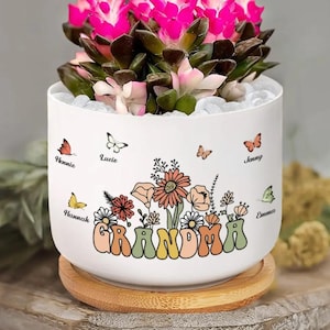 Personalized Butterfly Plant Pot, Grandma's Garden Flower Pot, Mother's Day Gift, Mini Plant Pot with Family Birth Flower, Gift for Nana