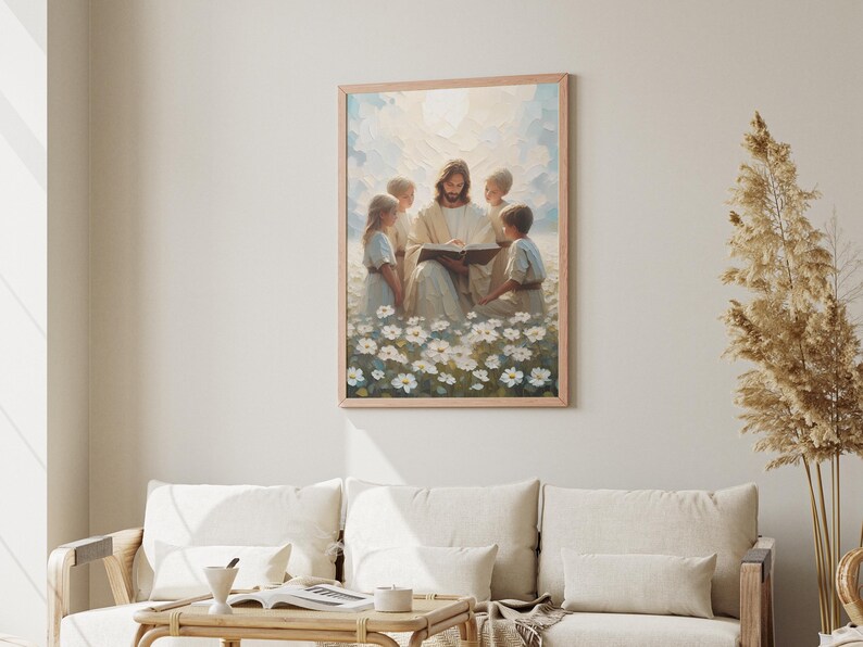 Puede incluir: Una pintura de Jes&uacute;s rodeado de cuatro ni&ntilde;os en un campo de flores blancas. Jes&uacute;s lleva una t&uacute;nica blanca y sostiene un libro. Los ni&ntilde;os visten ropas sencillas y miran a Jes&uacute;s.