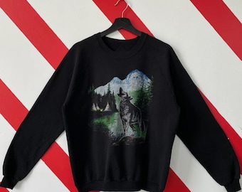 Vintage 90s Wildlife Wolf Sweatshirt, Graphic Wolf Crewneck, Wolf Howling Sweater, Wolf Shirt, Wolf T-Shirt, Gift For Her, Gift For Him