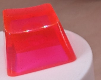 Fuchsia Pink Blank 1U Akzent Tastenkappen, transparente handpolierte Harz Soem-Kappen mit MX Stielen