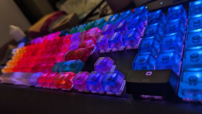 Keycaps Posittion R1 R3 Peach Pink Blank 1U Accent Keycaps, Transparent Hand Polished Resin OEM ...