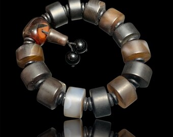 Agate Bracelet For both ladies and gents , loose gemstone .jewellery Bracelet .