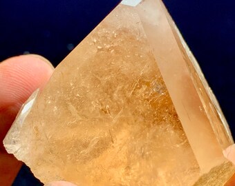 Topaz Terminated Crystal ,Undamaged Crystal mineral , From Skardu Pakistan ,101.7 Grams .
