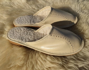 Woman's Sheepskin Slippers|Comfy Indoor Outdoor Shoes|Winter Slippers| Natural Leather| Handmade | Warm and Soft|Gift for her| Slip on Mules