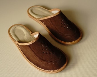 Men's Shammy Leather slippers house Brown Classic Homemade shoes up to size 46 EU Covered in Regional Highlander Style