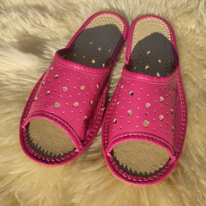 Women&#39;s Slippers | Comfy Indoor Outdoor Shoes |Natural Leather| High-quality Handmade Home Shoes| Craft Boots| Gift for her| Slip on Mules