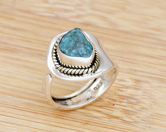 Anillo de aguamarina en bruto: Anillo ajustable de plata de ley con alambre retorcido