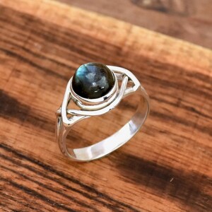 Handmade Labradorite 925 Sterling Silver Ring: Boho Statement Jewelry