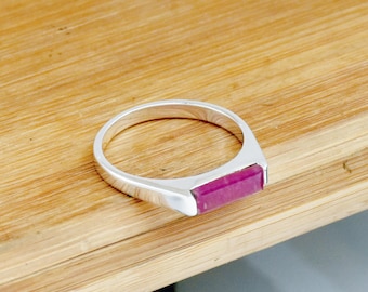 925 sterlingzilveren ring Indian Ruby: statementring baguettestaaf