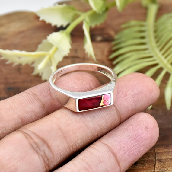 XOLOJEWELRY　Signet Ring with Flower RED XOLOJEWELRY Signet Ring with Flower RED Enamel Birth Flower Signet