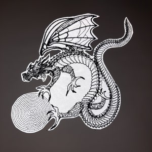 Dragon reflective embroidered patch iron on