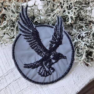 Adler Bügelbild reflektierend gestickt