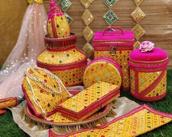 Decorative Maiyan Gift Set, Punjabi Wedding, Haldi Mehndi Gift, Shagun Gift Set, Kawra Chooth Gift, Maiyan Gift Bags, Pakistani Bride Gift.