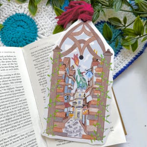 Grand marque-page brillant avec pampille | Chemin de Traverse Wizarding World Gringotts Wizard Bank Baguette Ollivanders Quidditch Weasley's Wheezes | Fait main