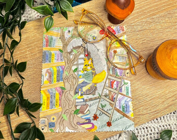 Microfiber cleaning cloth | Illustration Fox in a whimsical library | Glasses cloth