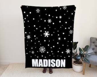Personalized Snow Blanket for Christmas, Custom Blanket with Name Option for Winter, Cute Winter Blanket with Snowflakes Design
