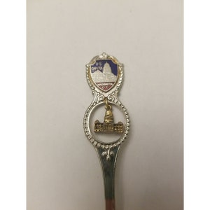 spoon U.S. Capitol Washington D.C., enameled w charm Souvenir Spoon Collectible