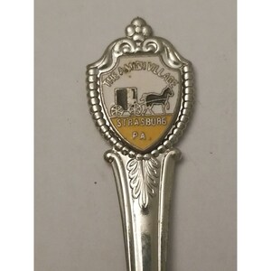 spoon The Amish village Strasburg PA, enameled Souvenir Spoon US Collectible
