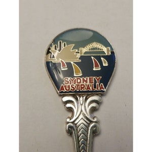 Vintage SYDNEY AUSTRALIA Souvenir Spoon collectors world silverplated