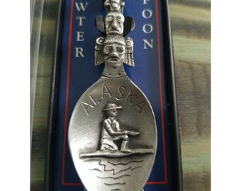 Pewter WATSON'S ALASKA Souvenir spoon Totem pole vintage in case