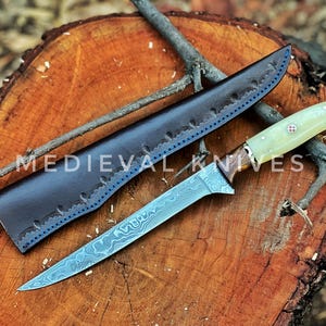 Personalized Handmade Damascus Steel Fishing Fillet Knife - Razor Sharp Ergonomic Handle, Leather Sheath - Perfect for Anglers & Outdoorsmen
