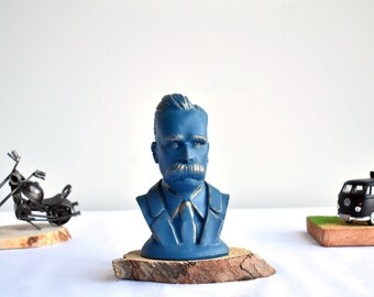 Friedrich Nietzsche Statue \ Philosopher Sculpture / Home Decor / Art Decor