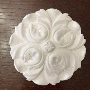 Elegant White Plaster Medallion Ceiling Rose - Elevate your ceiling with this elegant white plaster medallion.
