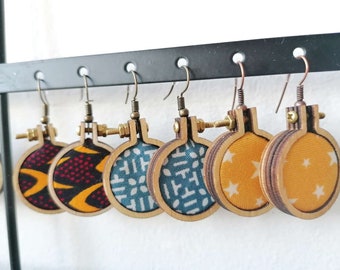 Earrings mini wax embroidery drum round wood and fabric