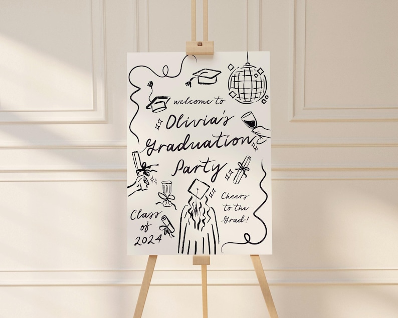 Puede incluir: Un cartel blanco con dibujos de tinta negra de gorros de graduaci&oacute;n, un diploma, una copa de vino y una bola de discoteca. El texto en el cartel dice "Bienvenido a la fiesta de graduaci&oacute;n de Olivia, Clase de 2024, &iexcl;Salud por el graduado!"