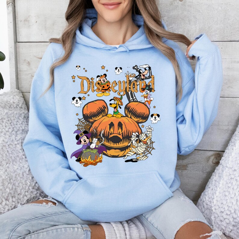 Retro Disneyland Hoodie,Mickey and Friends Halloween Hoodie,Halloween Pumpkin Hoodie,Disneyland Halloween Hoodie,Gift for Halloween bild 5