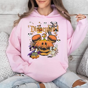 Retro Disneyland Hoodie,Mickey and Friends Halloween Hoodie,Halloween Pumpkin Hoodie,Disneyland Halloween Hoodie,Gift for Halloween bild 4