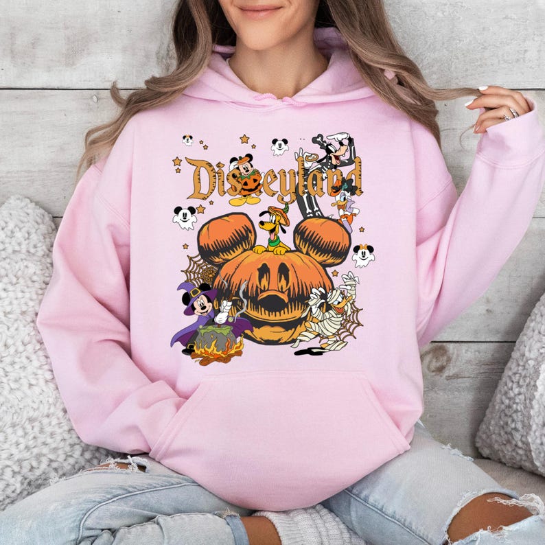 Retro Disneyland Hoodie,Mickey and Friends Halloween Hoodie,Halloween Pumpkin Hoodie,Disneyland Halloween Hoodie,Gift for Halloween bild 4