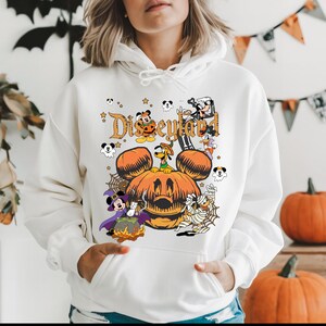 Retro Disneyland Hoodie,Mickey and Friends Halloween Hoodie,Halloween Pumpkin Hoodie,Disneyland Halloween Hoodie,Gift for Halloween bild 2