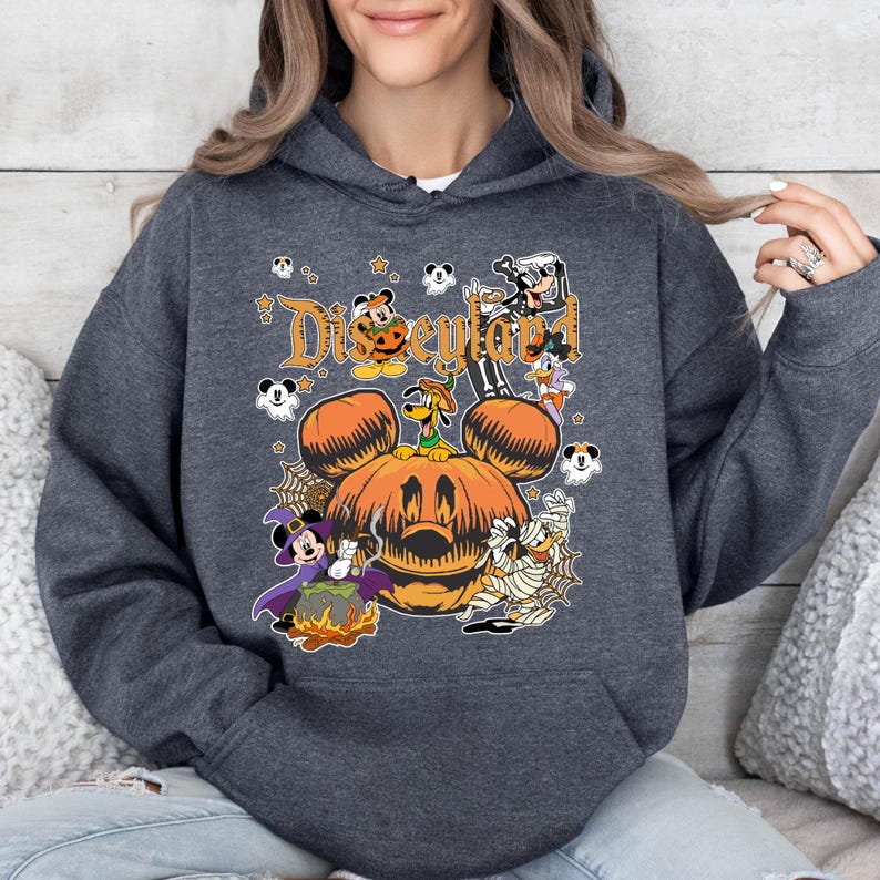 Retro Disneyland Hoodie,Mickey and Friends Halloween Hoodie,Halloween Pumpkin Hoodie,Disneyland Halloween Hoodie,Gift for Halloween bild 7