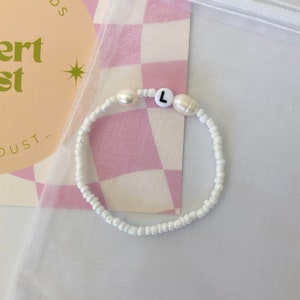 Pulseira personalizada branca pérola de água doce