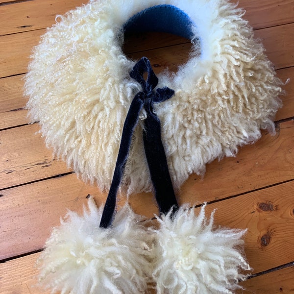 Lined sheepskin collar (naturally-tanned)