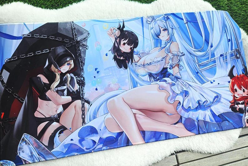 Nikke: Goddess Of Victory DESKMAT Cindy & Grave