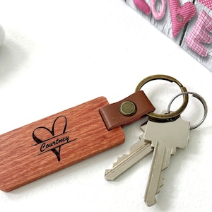 Personalized Engraving Gift Timber Keychain For Boyfriend Gift Wooden Custom Keychain Wedding Gift Small Wood Handmade Keychain