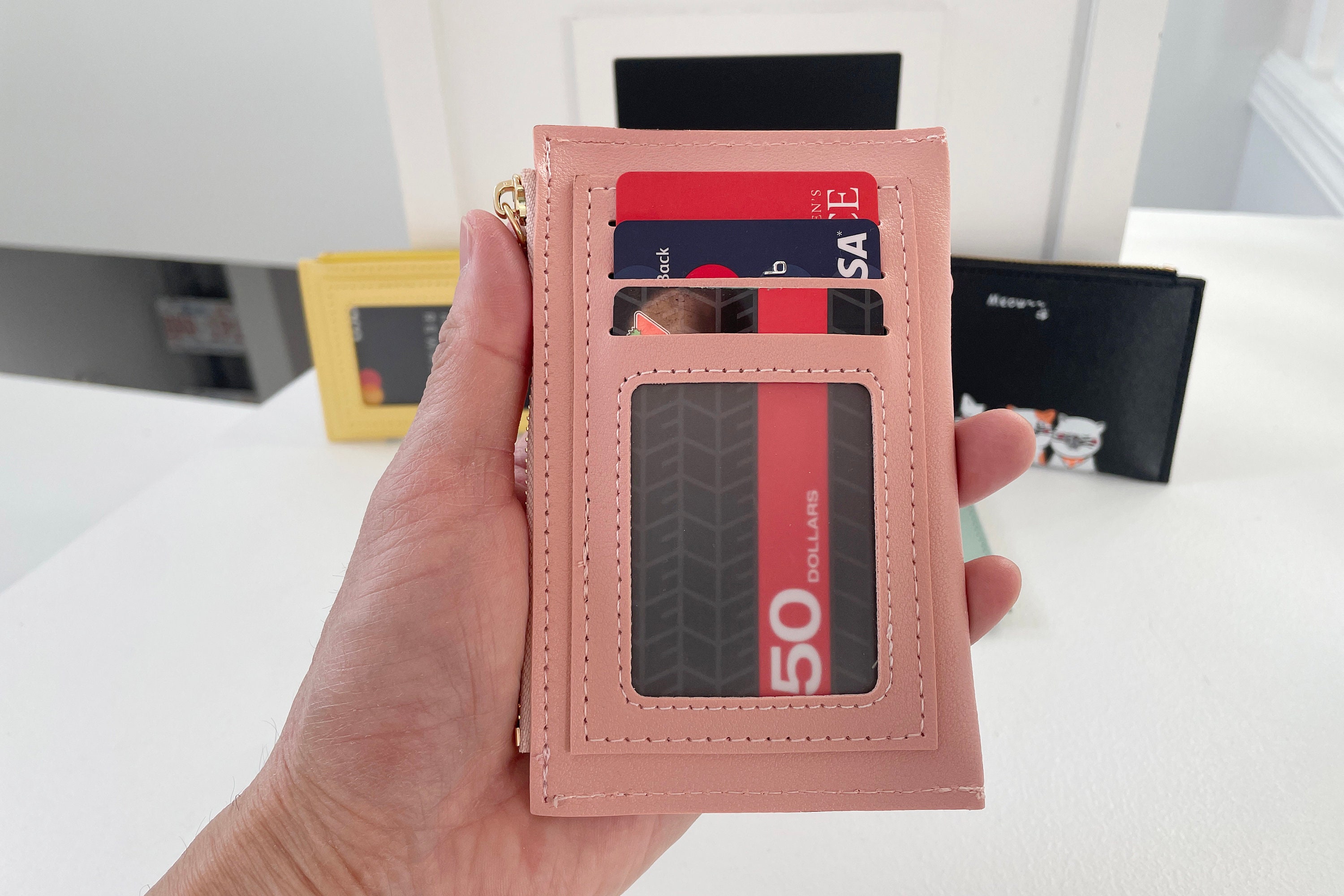 Portafoglio personalizzato in pelle con nome e portacarte, regalo di compleanno per le donne e le ragazze. - CALLIE