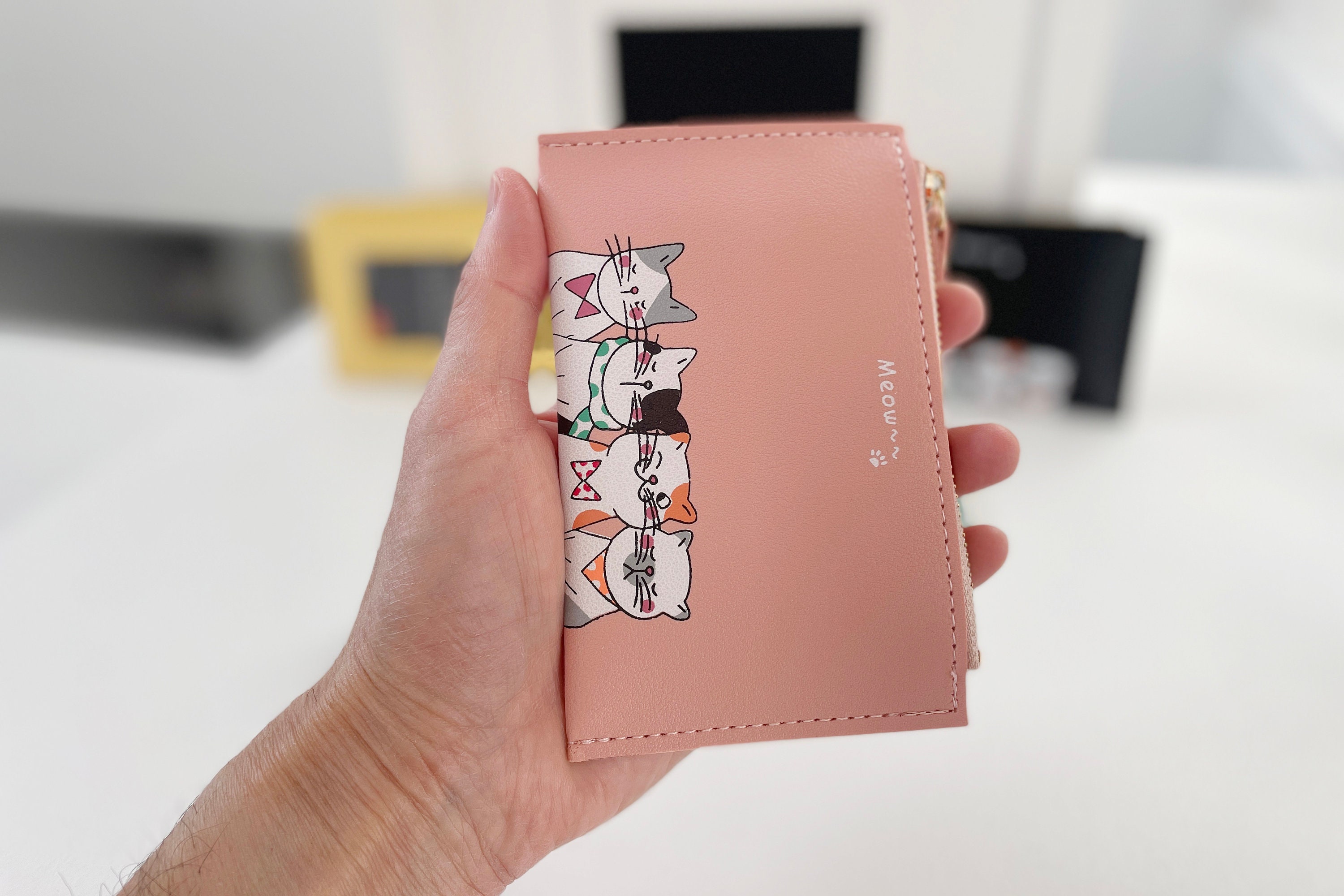 COEQINE Portafoglio Lungo In Pelle Rosa Con Stampa Gatto – Portamonete, 12 Slot Carte, Regalo Per Donna Compleanno, Farfalla Viola