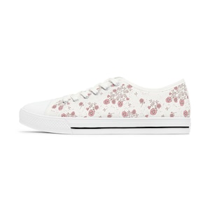 Sakura Sneakers, Women&#39;s Low Top Sneakers with Cherry Blossom Design, Lightweight and Breathable Low-Top Sneakers, Women’s Floral Sneakers