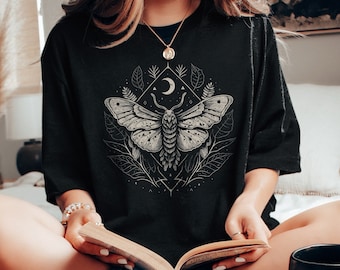 Dark Academia Clothing, Moth Shirt, Aesthetic Clothes, Goblincore, Light Academia, Dark Cottagecore, Graphic Tees, Vintage T Shirt, Moon